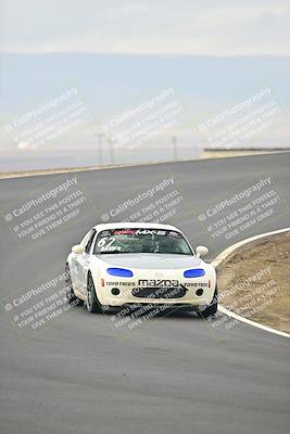 media/Jan-26-2025-CalClub SCCA (Sun) [[cfcea7df88]]/Group 1/Race/